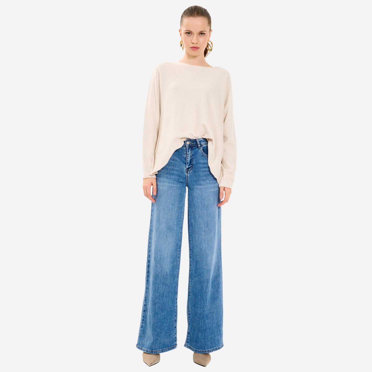 Wide-Leg Loose-Fit Jeans - Image 3